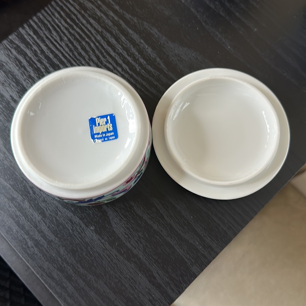 Pier 1 3-Piece Ceramic Bath Accessory Set - Picture 5 of 16